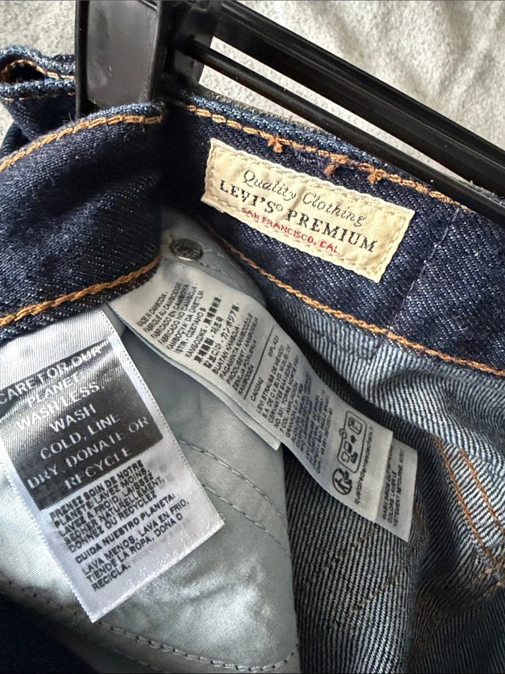 Levi's Premium Dark Blue Wide Leg Jeans - Picture 2 of 2